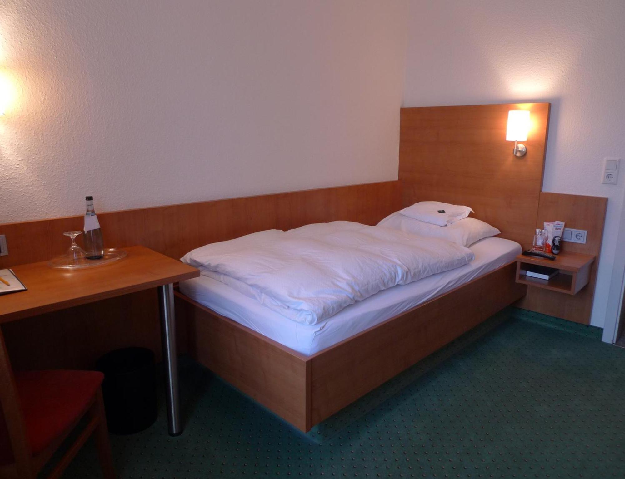 Hotel-Restaurant Roter Ochsen Lauchheim ห้อง รูปภาพ