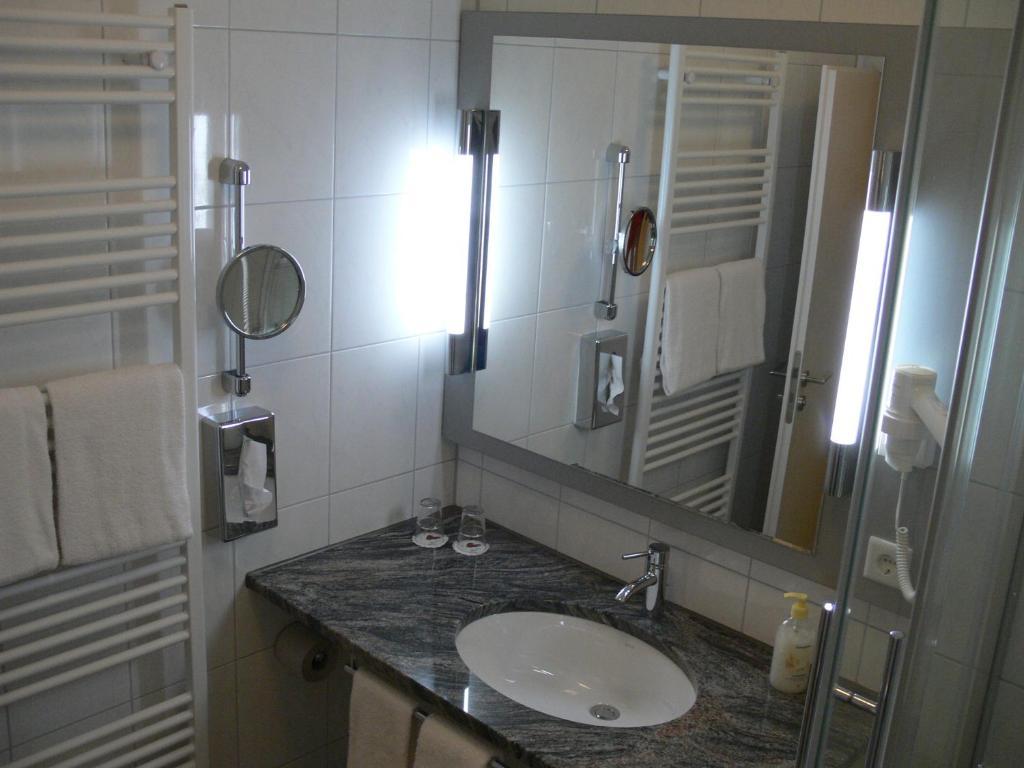 Hotel-Restaurant Roter Ochsen Lauchheim ห้อง รูปภาพ