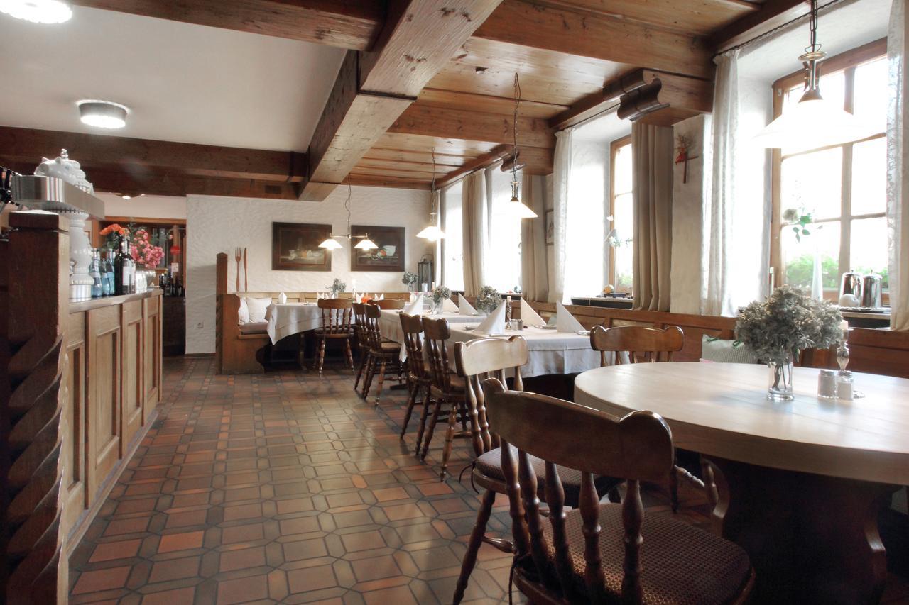 Hotel-Restaurant Roter Ochsen Lauchheim ภายนอก รูปภาพ