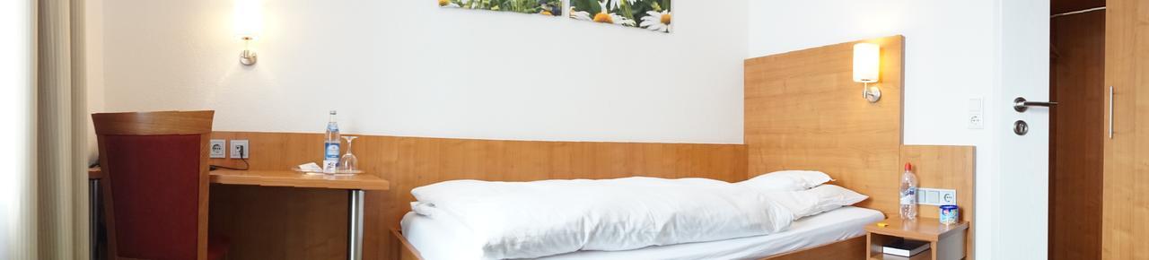 Hotel-Restaurant Roter Ochsen Lauchheim ภายนอก รูปภาพ